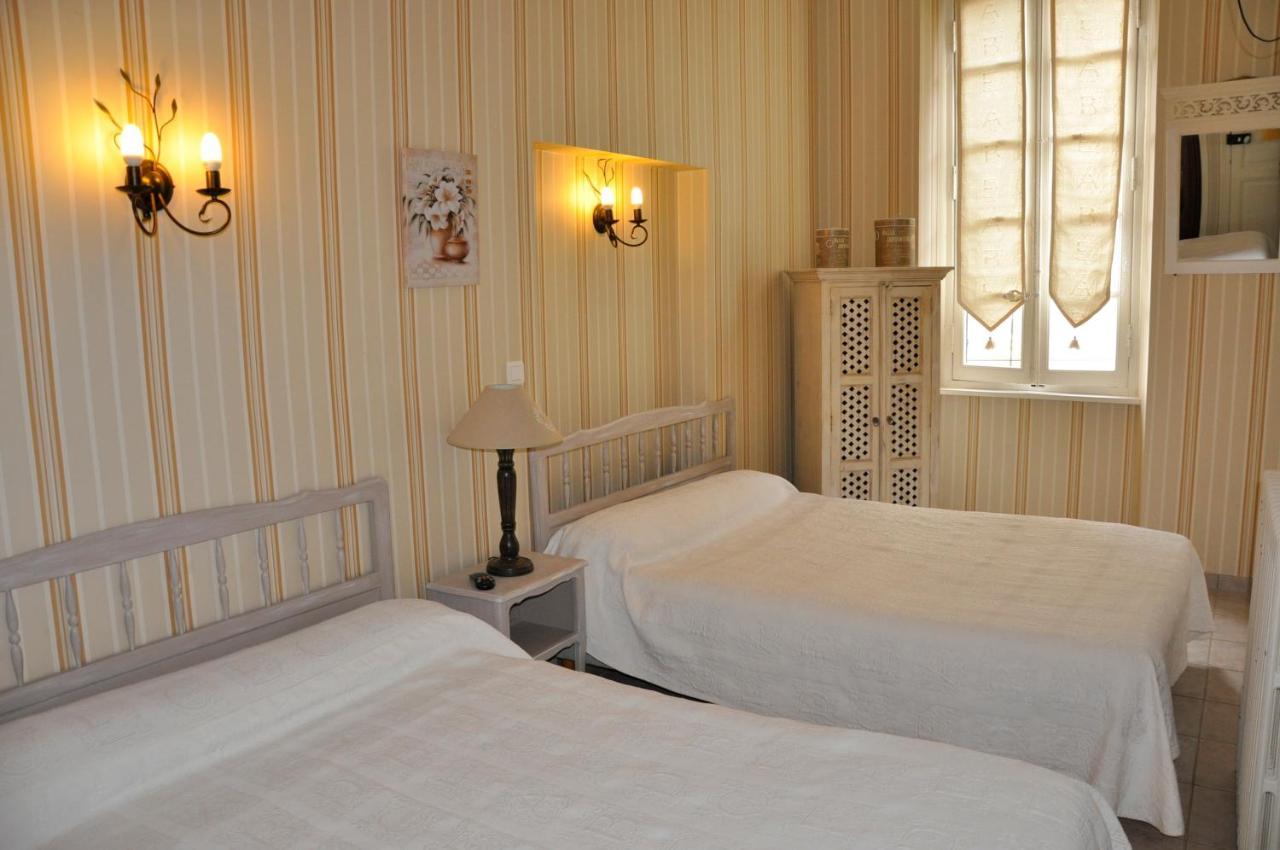 Hotel Les Deux Acacias Villepinte  Zewnętrze zdjęcie